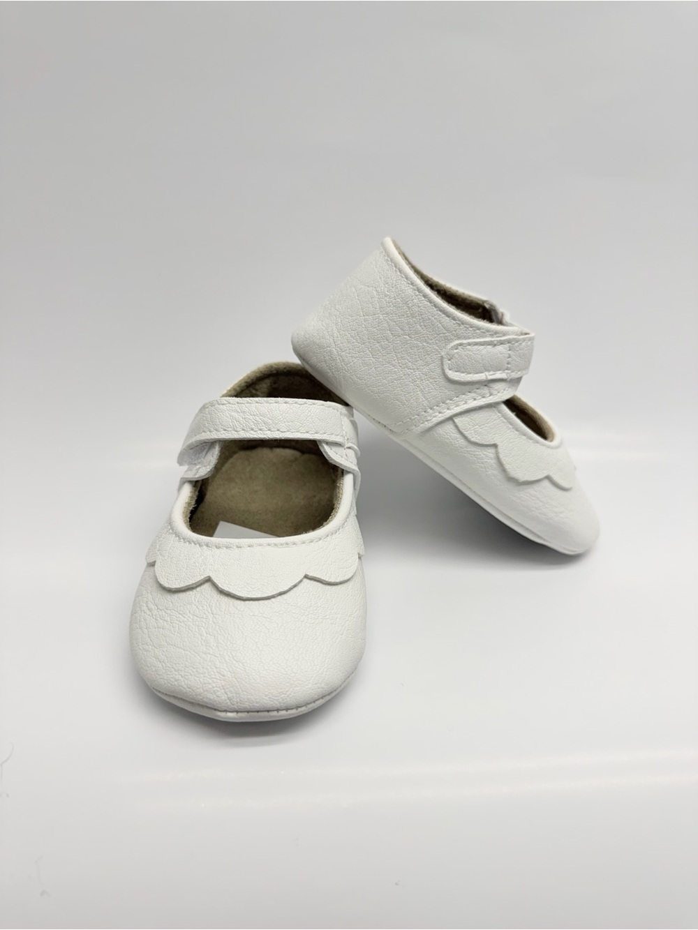 Felix and Flora Baby Girls White Soft Sole Shoes 12-18 Months